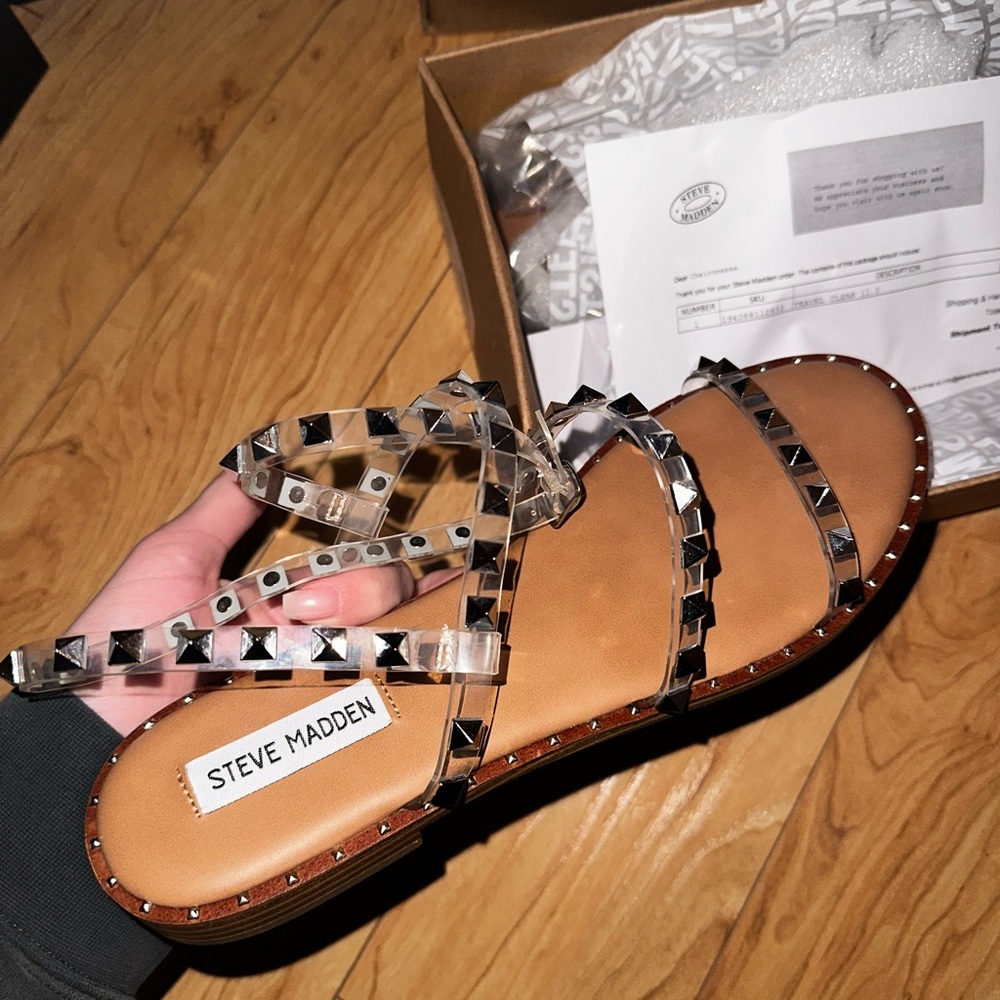 STEVE MADDEN Sandals